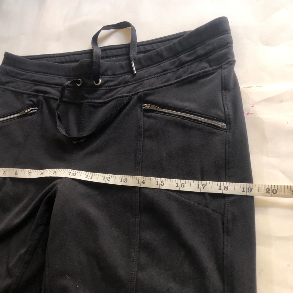 Athleta Metro Black Stretch with Zipper Pockets Active Pants Size M/L - Picture 12 of 16